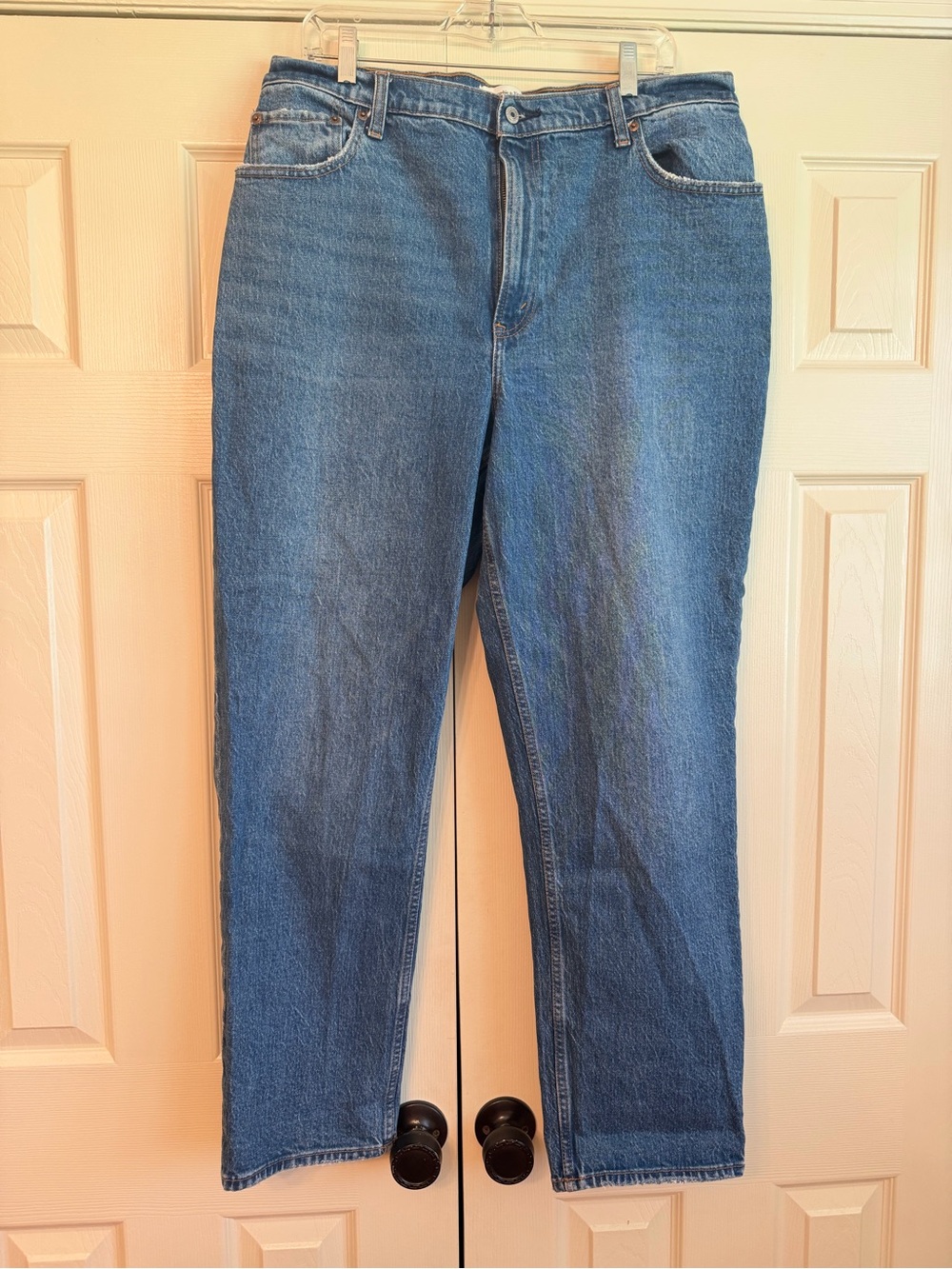Abercrombie and Fitch The ‘90s Straight Jeans Ultra High Rise Curve Love Size 33